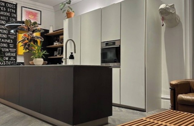 Mission jewel box filled with art and classic furniture, Garage parking & AC