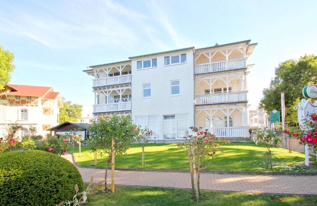 mit Meerblick und Balkon, gratis Nutzung vom AHOI Erlebnisbad und Sauna in Sellin - Panorama Göhren FeWo 11