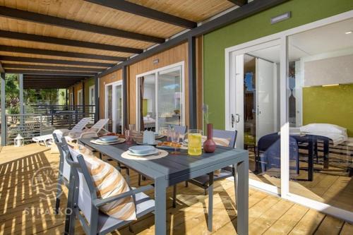 Mobile Home in Pag near Pebble Beach