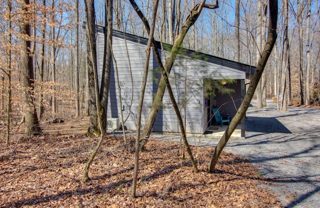 Mod Tennessee Cabin: 2 Mi to Cummins Falls!