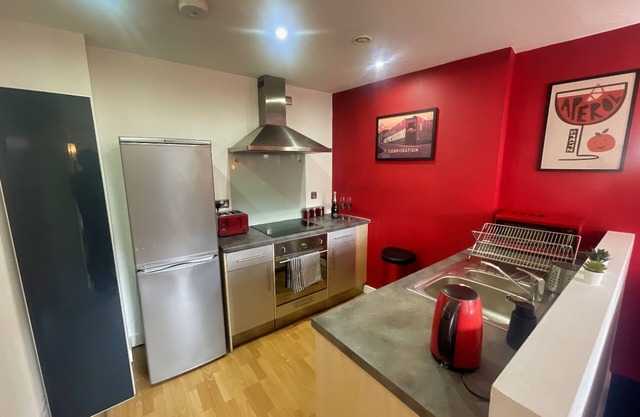 Modern 1BR City Centre Apartment