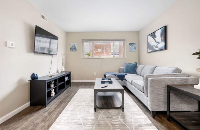 Modern 2 Bed Apartment in the Heart of Columbus