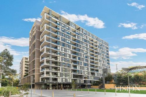 Modern 2 Bedroom Apartment next to North Ryde Metro