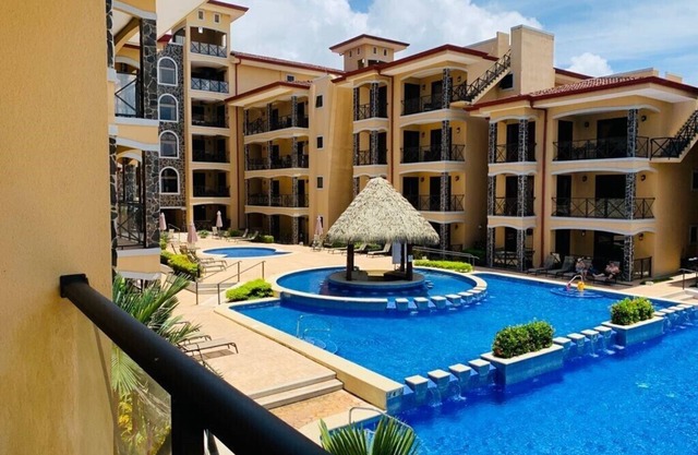 Modern 2 Bedroom Condo with Pool - Steps to Jaco Beach