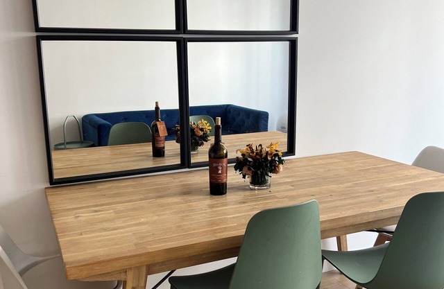 Modern 2BR + Den Family & Remote Work Ready, Near NYC