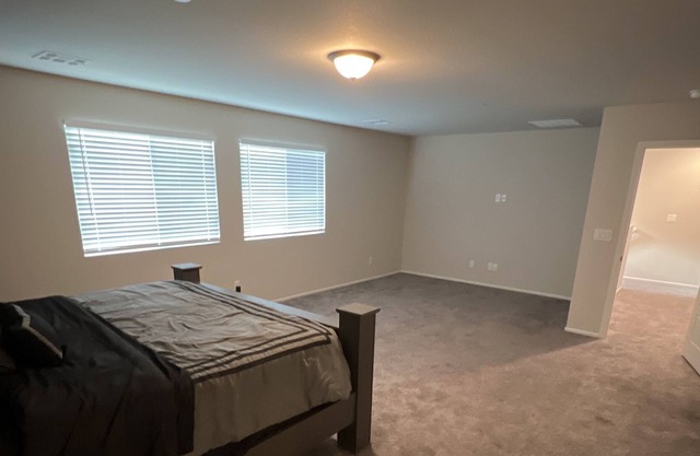 Modern 3 Bedroom Home With Loft