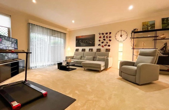 Modern 3BD Townhouse in Marsfield