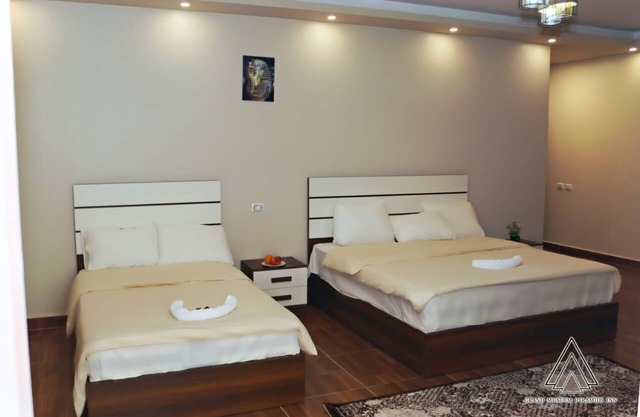 Modern 4 Rooms Stay - Close to Grand Egyptian Museum & Pyramids