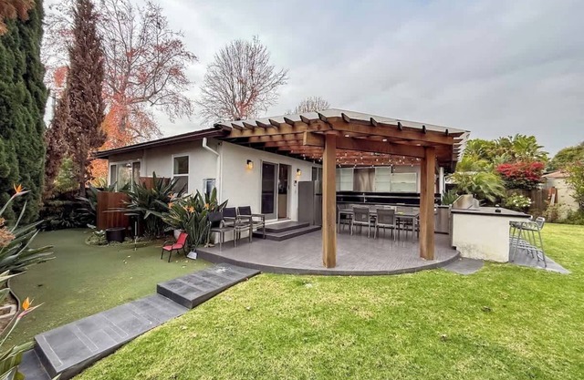 Modern 4BR Gem Near Beverly Hills By Allevo Homes