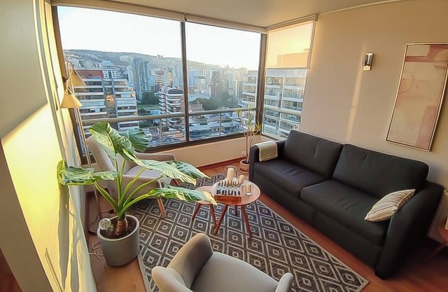Modern apartment in the best area of Viña del Mar with heated pool.