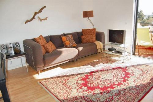 Modern Apartment in Alvor with Shared Pool (70 m²)