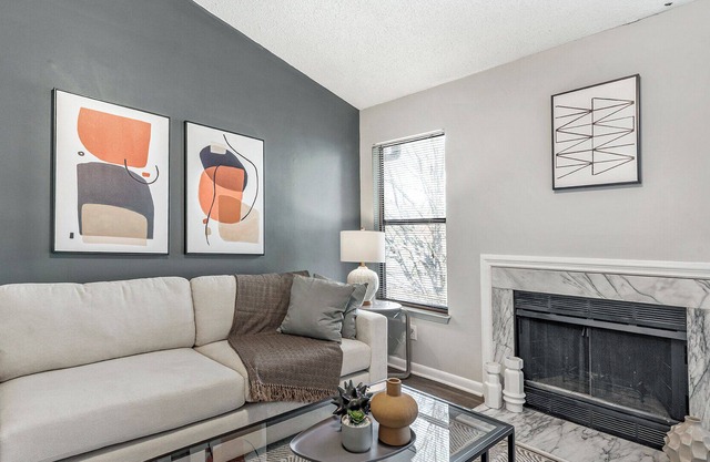 Modern Apartment in Prime Location (ID9063X29)