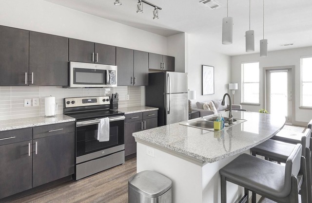 Modern Apartment in Prime Location (ID1403X365)