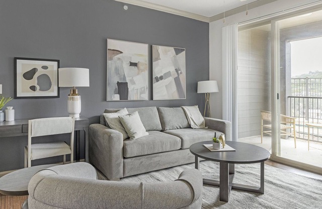 Modern Apartment in Prime Location (ID9376X25)