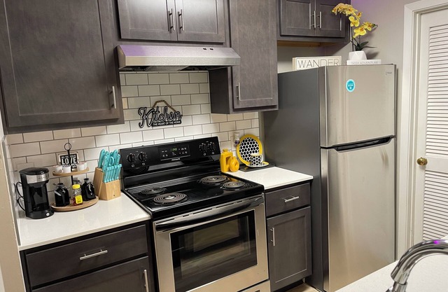 Modern Apt Near Lake Allatoona and KSU