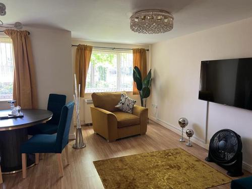 Modern Beautiful Gated Two Bed Apartment