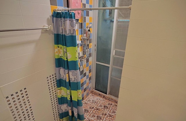 Modern Condo with Full Amenities Bangkok