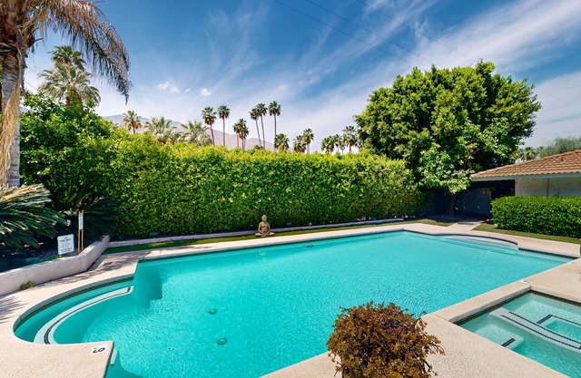 Modern, Dog-Friendly Home in a Quiet Neighborhood w/Private Pool