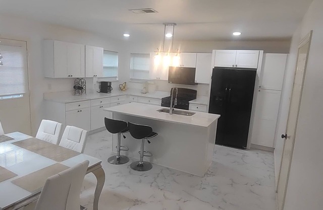 Modern & Elegant 3-bedroom home in Dallas, Texas.