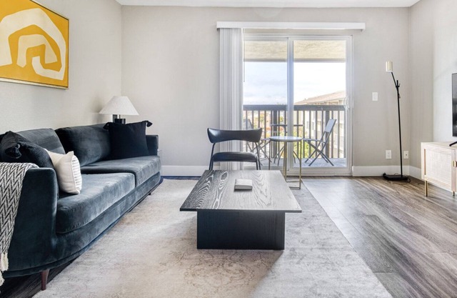 Modern Foster City 1BR w/ Gym, Pool, W/D, near highways, by Blueground
