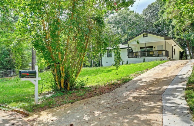 Modern Home w/Yard Near ATL Attractions!