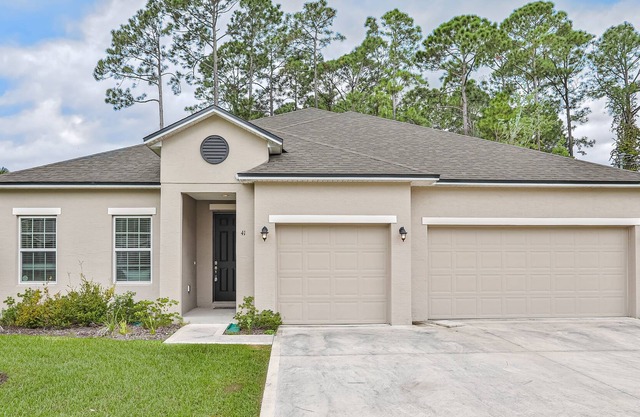 Modern home with central AC, WiFi, private washer/dryer, and screened porch