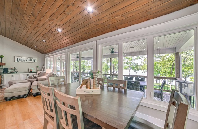 Modern Kentucky Lake Home w/Deck, Dock, View