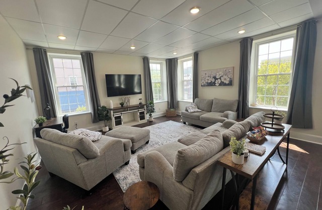 Modern Loft on Main! Downtown Newberry
