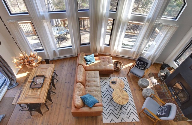 Modern+Lux Chalet + Jacuzzi, 1 km to ski lift