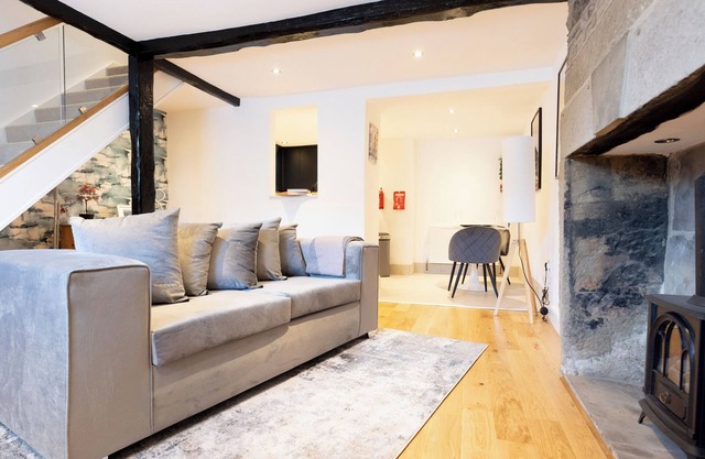 Modern Luxury Cottage based in Holmfirth