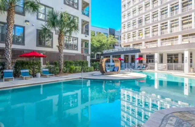 Modern Luxury Downtown Houston Condo -Stylish Stay in the Heart of the City