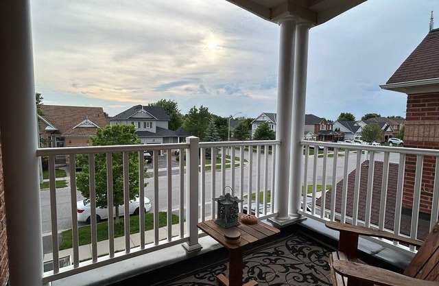 Modern luxury suite near historic downtown Port Perry