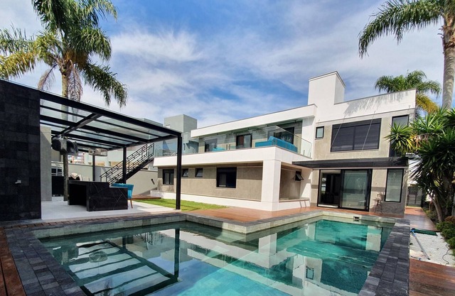Modern Mansion of High Standard on Av. Whelks