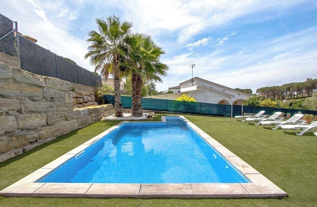 Modern Marvel - 26km to Costa Brava beaches!