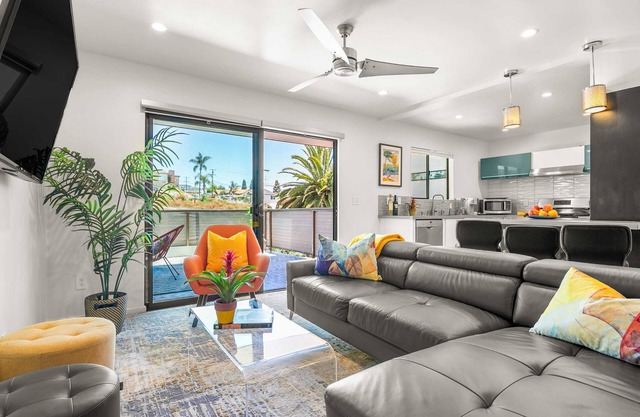 Modern Mission Hills Retreat: Balcony, EV Charger & More