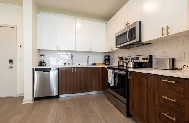 Modern Nulu 2BR Cozysuites 05
