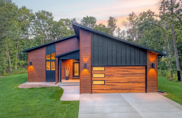 Modern Pines | Hot Tub · Theater · Arcades · Luxe