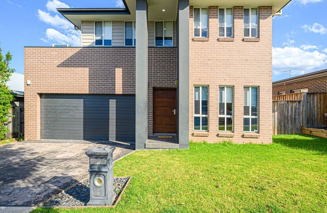 Modern Relex 5BR House Spacious & Close to Park Colebee