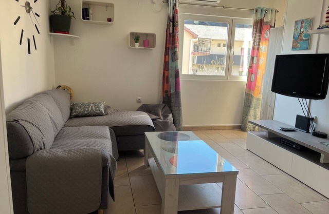 Modern Seaside Apartment with Balcony - Erika,Donja Lastva