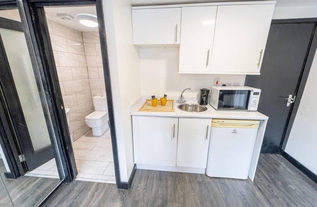 Modern Studio Next to University of Birmingham
