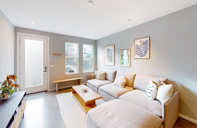 Modern townhome with private roof deck, balcony, & W/D - walk to bars/dining