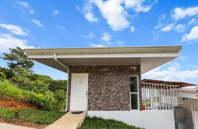 Modern Tropical Retreat with Ocean View and Private Pool for Unforgettable Stays