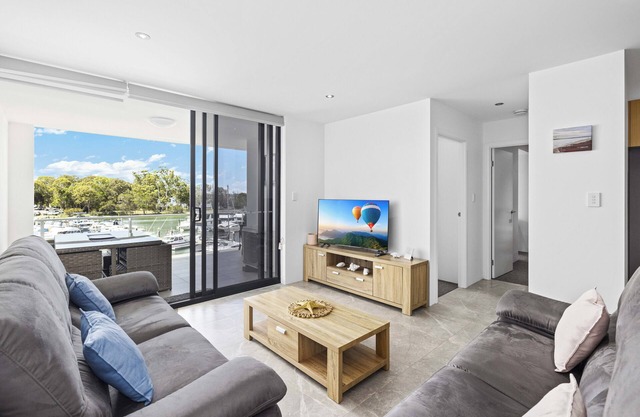 Modern Unit on the Marina