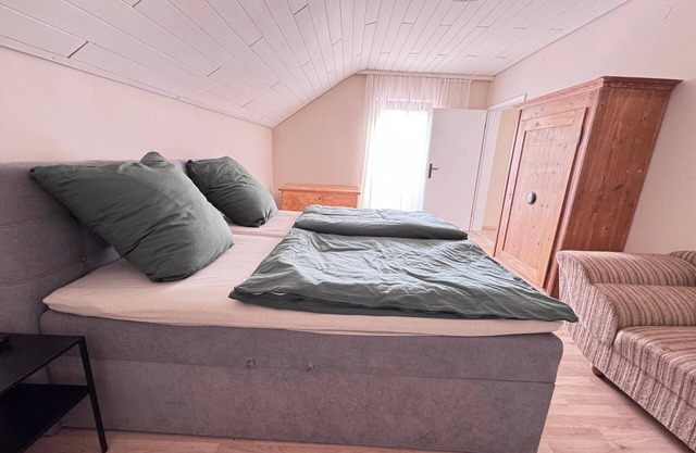 Modern vacation home with balcony and bathtub (81 sqm)