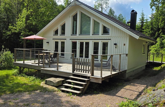 Modern vacation home on the Bolmen