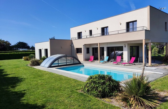 Modern villa in Les Sables d'Or with heated pool