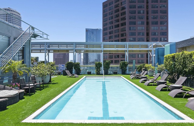 Modern Wilshire Blvd 2Bed Apt