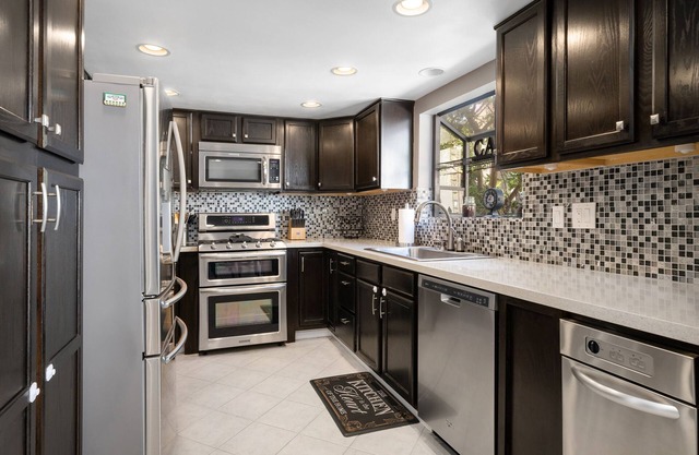 Modern Woodland Hills Home w/Pool & Tennis Court