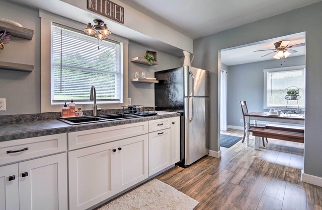 Modern Zanesville Escape w/Deck & Spacious Yard