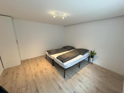Modernes 2 Zimmer Souterrain Apartment - zentral - nahe Hamburg & Lübeck